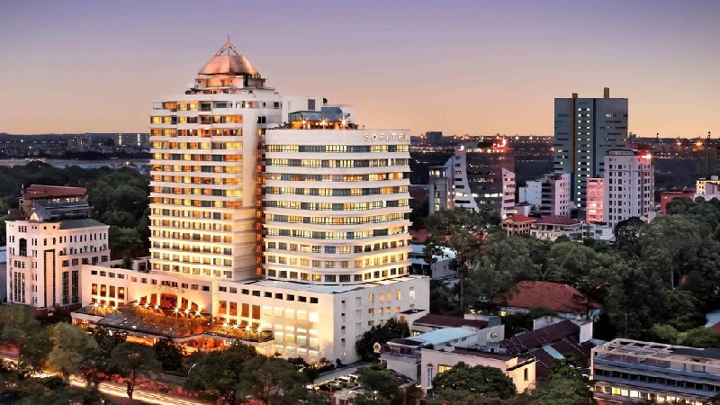 Trải nghiệm nghỉ dưỡng và các dịch vụ hấp dẫn ở Sofitel Sài Gòn Plaza
